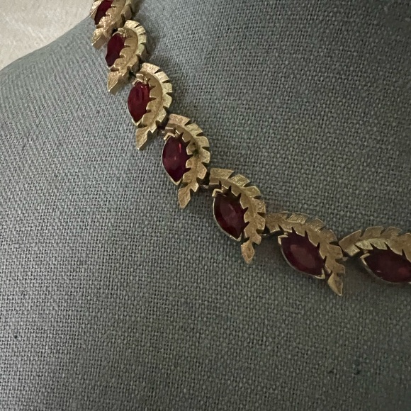 Vintage Estate Crown Trifari 1950’s Red Rhinestone Statement Necklace - Picture 3 of 7